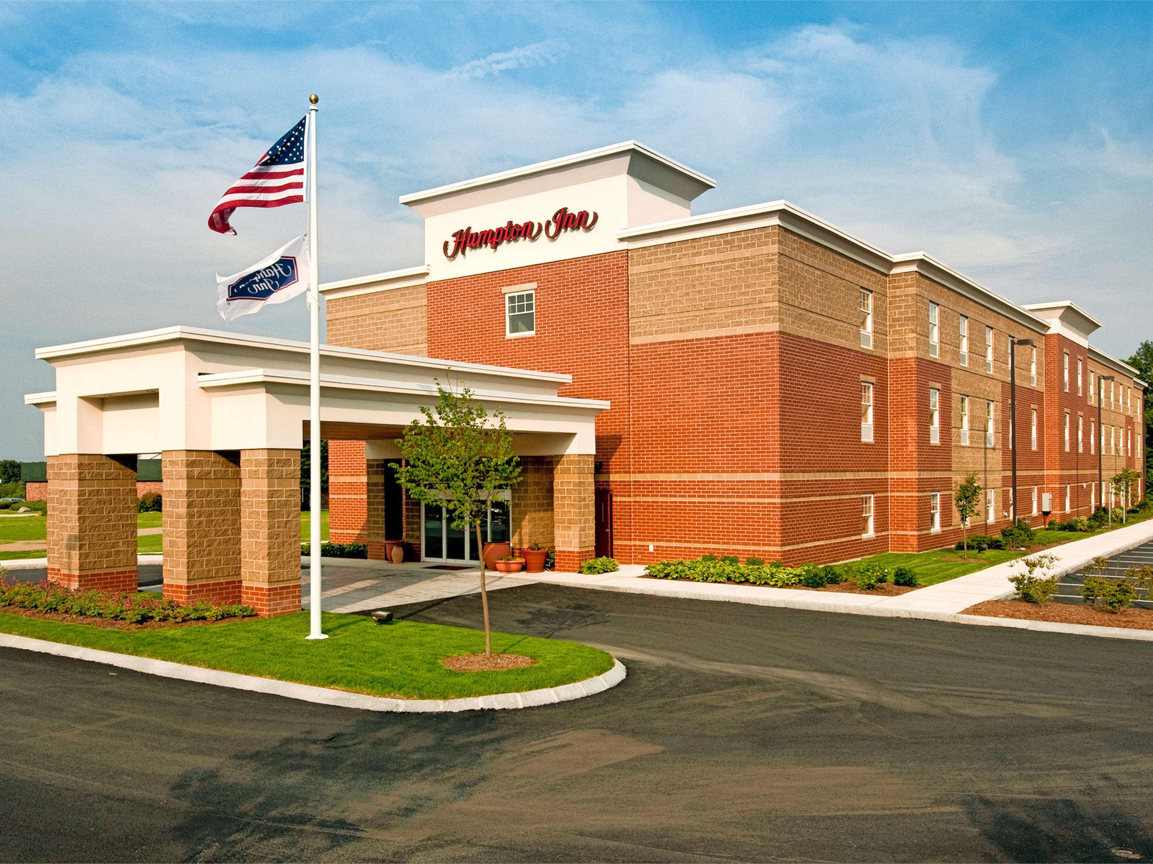 Hampton Inn Augusta Bagian luar foto