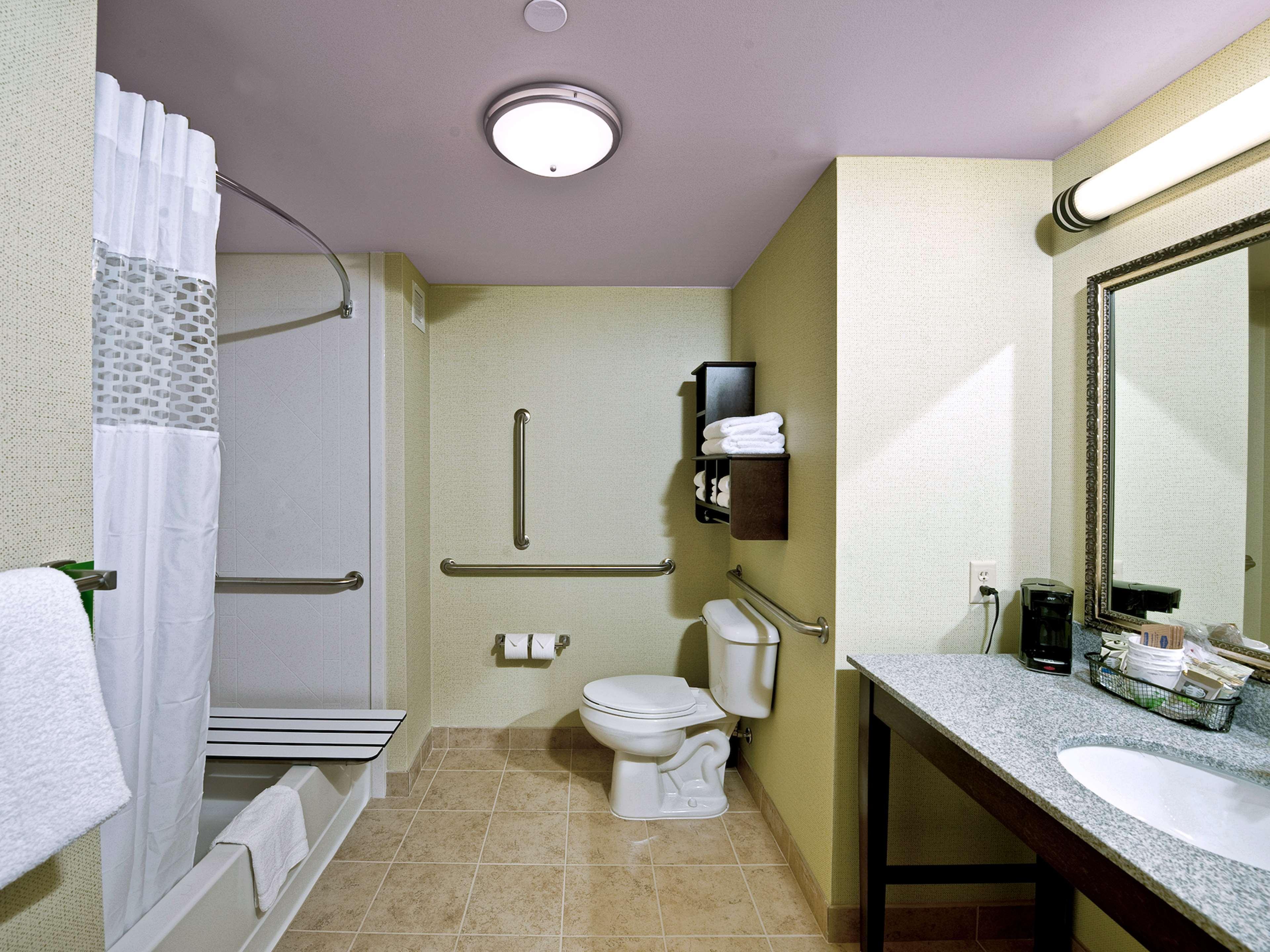 Hampton Inn Augusta Bagian luar foto
