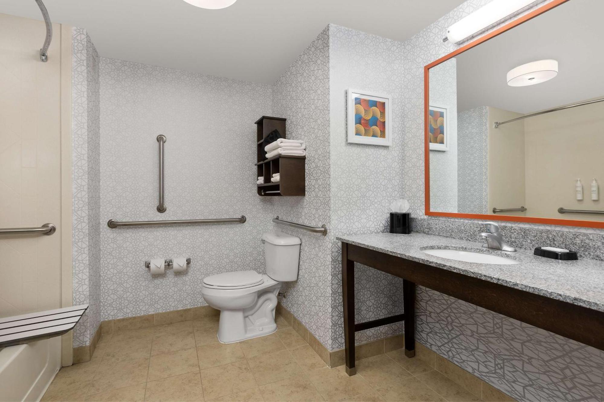 Hampton Inn Augusta Bagian luar foto