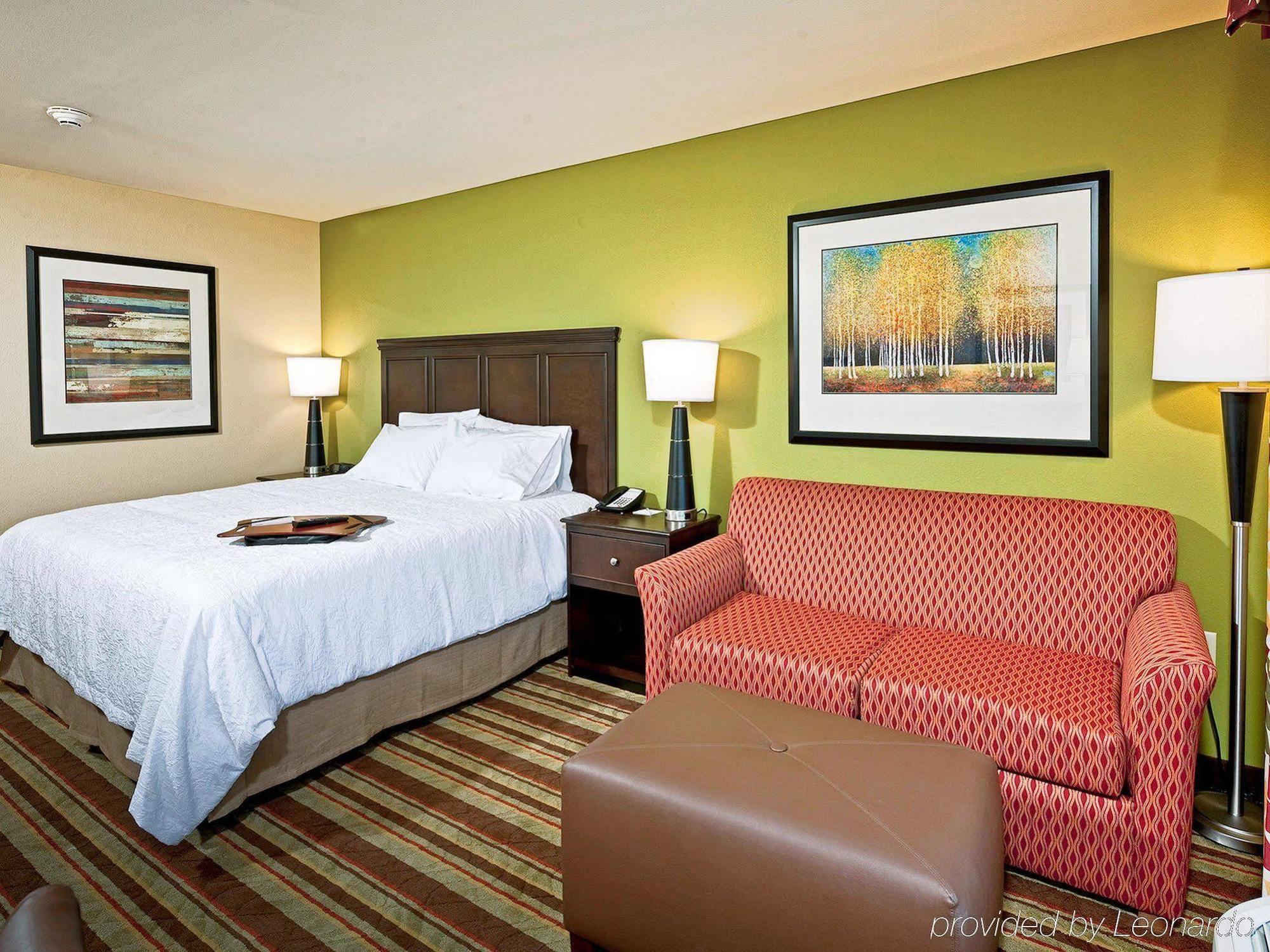 Hampton Inn Augusta Bagian luar foto